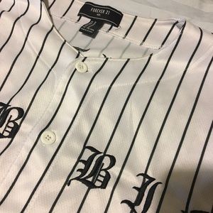 Forever 21 White/Black Mobbing Baseball Jersey szM